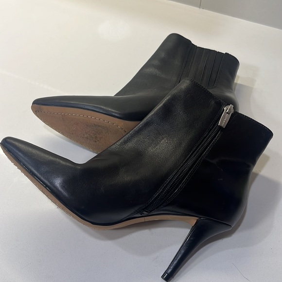 Vince Camono black heeled ankle boots - Picture 2 of 6